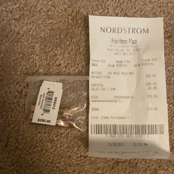 Michael Kors Rose Gold Watch - Picture 3 of 3